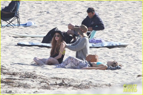 Lindsay Lohan: playa Back Rub from Aliana