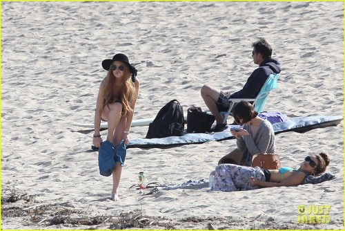  Lindsay Lohan: beach, pwani Back Rub from Aliana