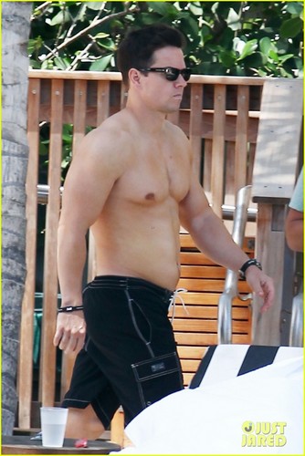 Mark Wahlberg: Shirtless at the Pool