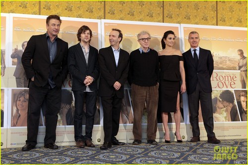  Penelope Cruz: 'To Rome With Love' litrato Call