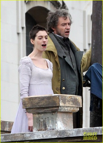  Anne Hathaway & Hugh Jackman: 'Les Mis' Filming!