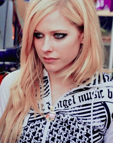  Avril Lavigne..♥