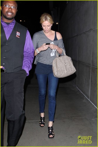  Charlize Theron: Lakers Game with Mom