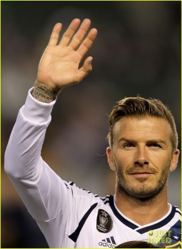  David Beckham: Shirtless After L.A. Galaxy Victory!
