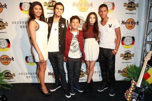  Genevieve, Randy Jr, Jermajesty, Layann and Jaafar at the paradise live theater