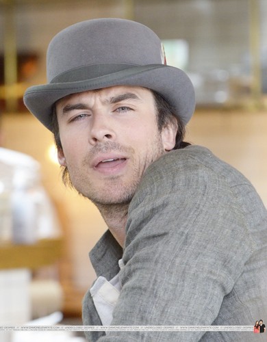  HQ Pics - Ian Somerhalder hanging out with friends at Venice playa - April, 22