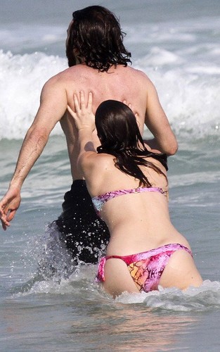  Leighton on vacation in Rio de Janeiro with boyfriend Aaron Himelstein