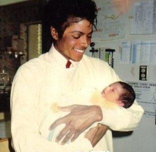  MJ WITH LITTLE BABY!!!