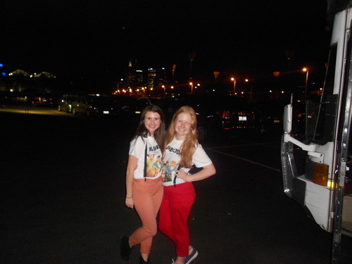  Me and my bestfriend at the ONE DIRECTION CONCERT!!!!
