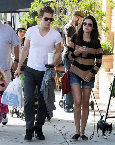  Paul and Torrey at Larchmont Village (October 16th, 2011)