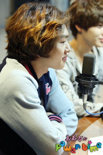  SHINee @ SBS Choi Hua Jung Radio Show!