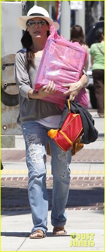  Sandra Bullock: hari Out with Louis!