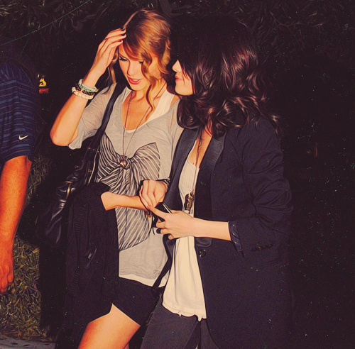  Selena and Taylor ♥