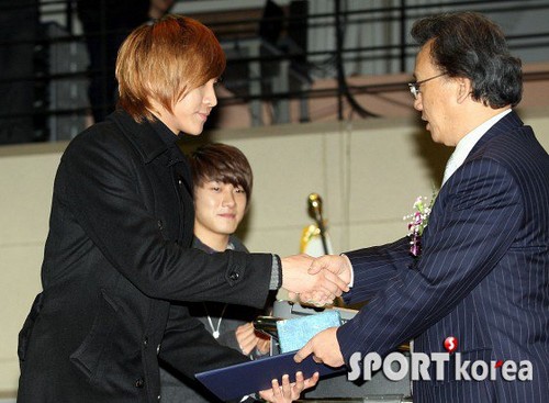  Seung Hyun and Min Hwan Highschool Graduation