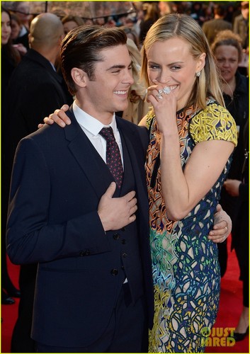  Zac Efron & Taylor Schilling: 'Lucky One' Londres Premiere!