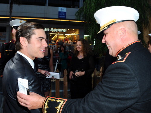 Zac Efron - The Lucky One Los Angelas