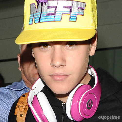  justin arriving Londres airport