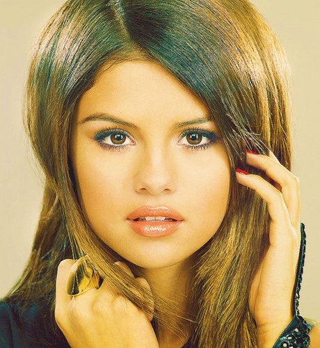  please người hâm mộ my pic of selena i want a medal the red one