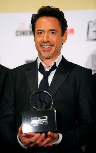  25th American Cinematheque Award Honoring Robert Downey, Jr. - фото Op