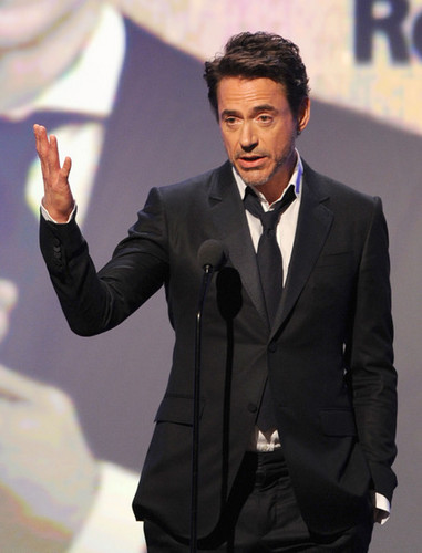  25th American Cinematheque Award Honoring Robert Downey, Jr. - दिखाना