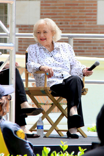  Betty White (2012)