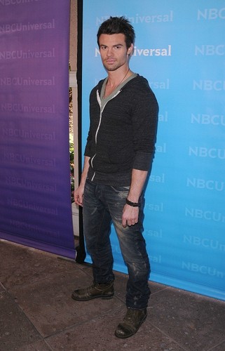  Daniel - NBC Universal Summer Press دن - April 18, 2012