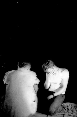  James Dean and Nicholas 射线, 雷 on the set of Rebel Without A Cause