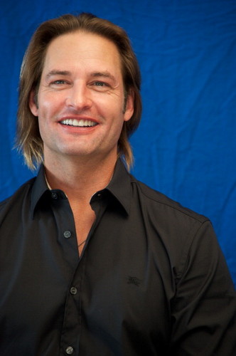  Josh Holloway-Press conference-Battle of the an 19.04.2012