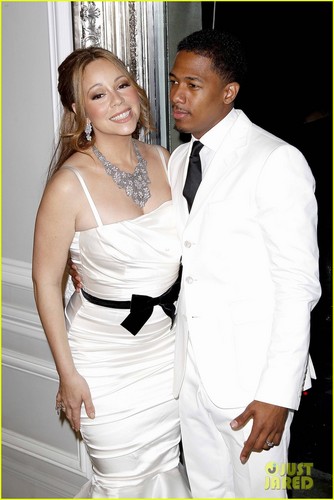  Mariah Carey & Nick пушка Renew Vows in Paris