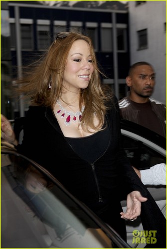  Mariah Carey: Twins' Birthday Bash in Paris!