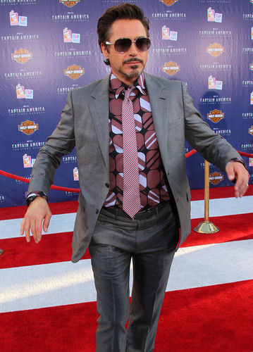  Premiere Of Paramount Pictures & Marvel Entertainment's "Captain America: The First Avenger" - Arriv