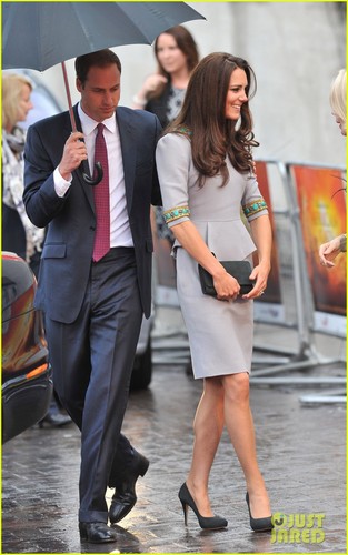 Prince William & Duchess Kate: 'African Cats' Premiere!