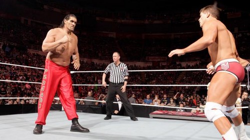  Rhodes and Del Rio vs दिखाना and Khali