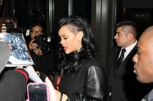  Rihanna - Arriving back at her hotel in NYC after the TIME gala - April 24, 2012