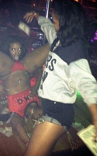  Rihanna parties with strippers