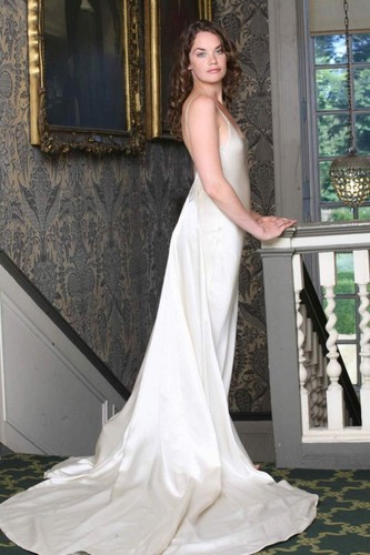  Ruth Wilson in a white elegant dress!