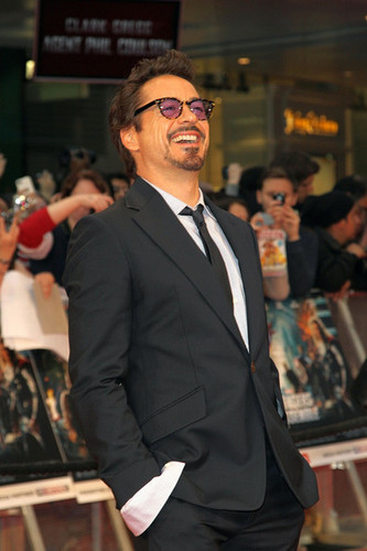  Stars at the Premiere of 'The Avengers' in ロンドン