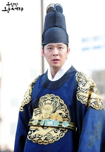 Still cuts for Rooftop Prince