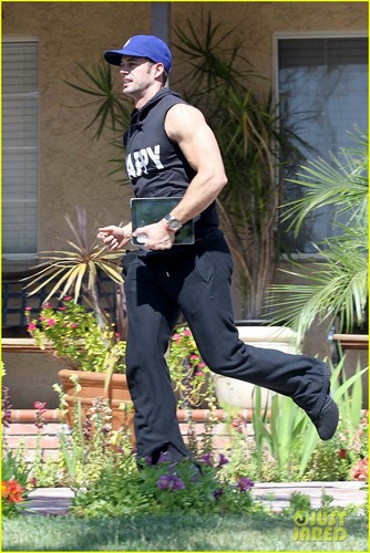  William Levy: Dizzy from Dancing!