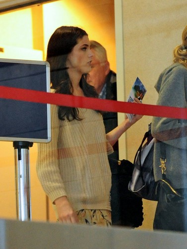  Ashley Departing from LAX Airport in LA - HQ (May 4th)
