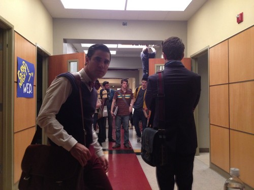  Darren on set of ग्ली May 3rd, 2012