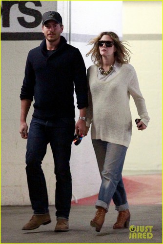  Drew Barrymore: Baby Bumpin' with Will Kopelman
