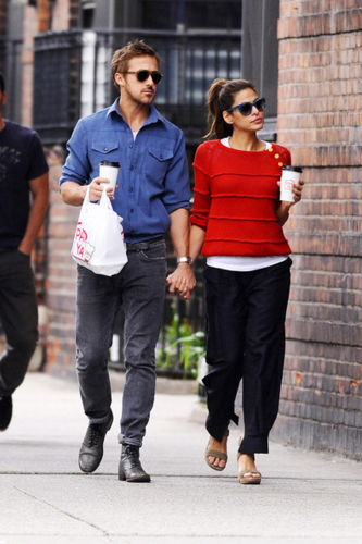  Eva - and Ryan ngỗng con, gosling Together in NYC, May 10, 2012