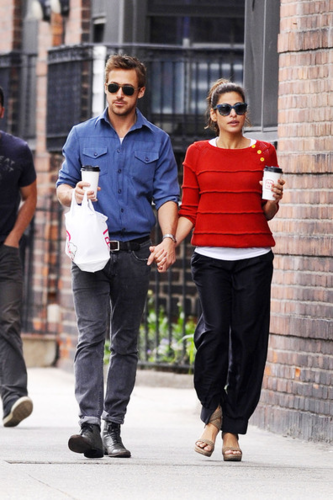  Eva - and Ryan ngỗng con, gosling Together in NYC, May 10, 2012