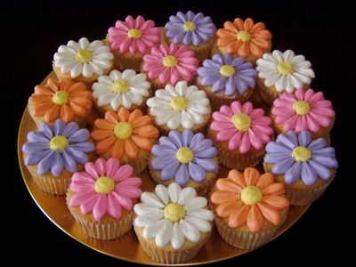  پھول Cupcakes
