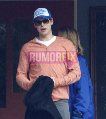  Glee cast out to lunch