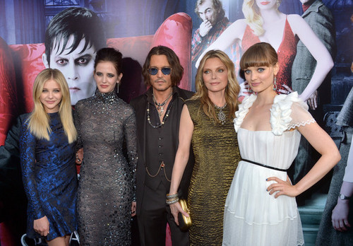  JDepp with DS Cast