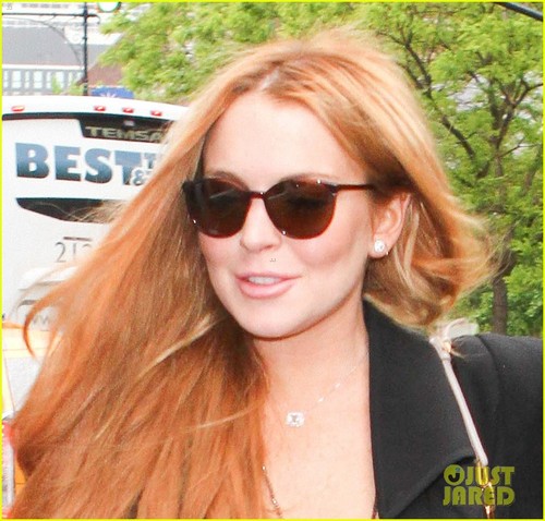  Lindsay Lohan: 'Liz & Dick' Starts Filming June 4!