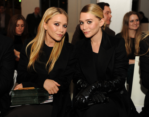  Mary-Kate & Ashley - At the QVC Fashion 滑走路 show, February 08, 2012