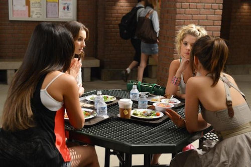  SNEAKS PEEK ছবি AND SYNOPSIS FOR PRETTY LITTLE LIARS SEASON 3, EPISODE 1: "IT HAPPENED THAT NIGHT